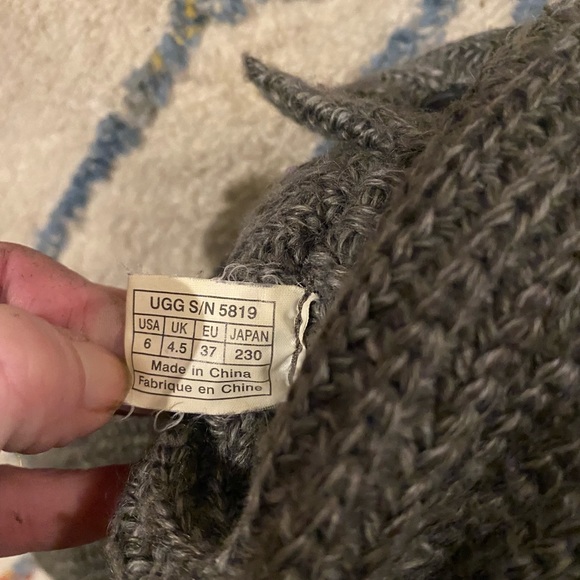 UGG Cardy Boots - Picture 5 of 7